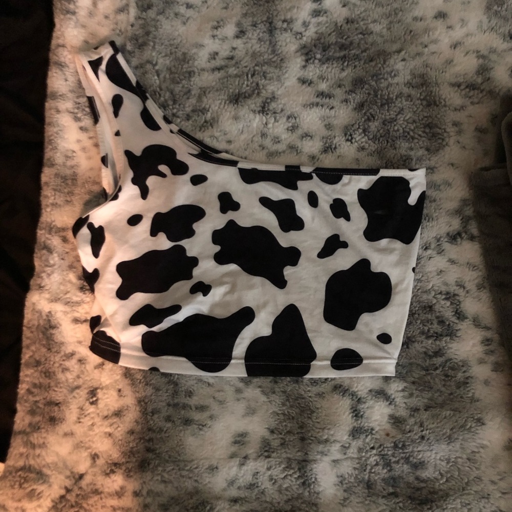 Cow one shoulder crop top